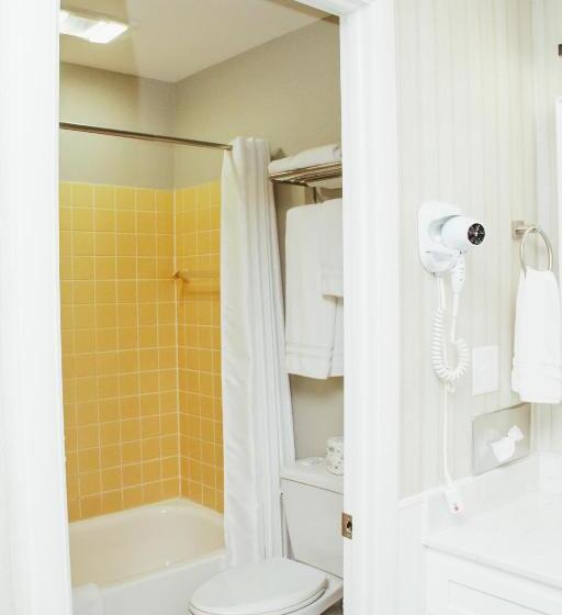 Номер Стандарт, Country Squire Inn And Suites