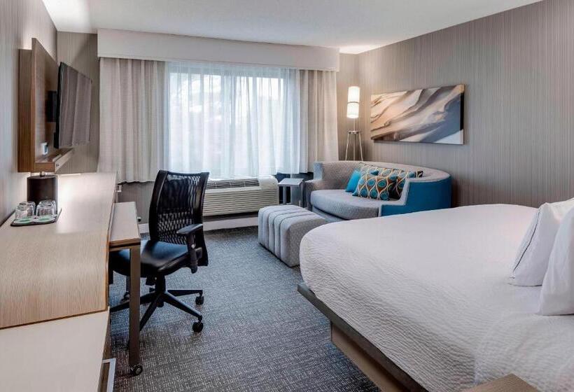 Номер Стандарт Кровать Кинг Адаптированный для Инвалидов, Courtyard By Marriott Portsmouth