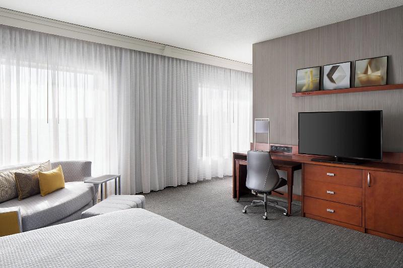 Стандартный Номер Кровать Кинг, Courtyard Grand Rapids Downtown