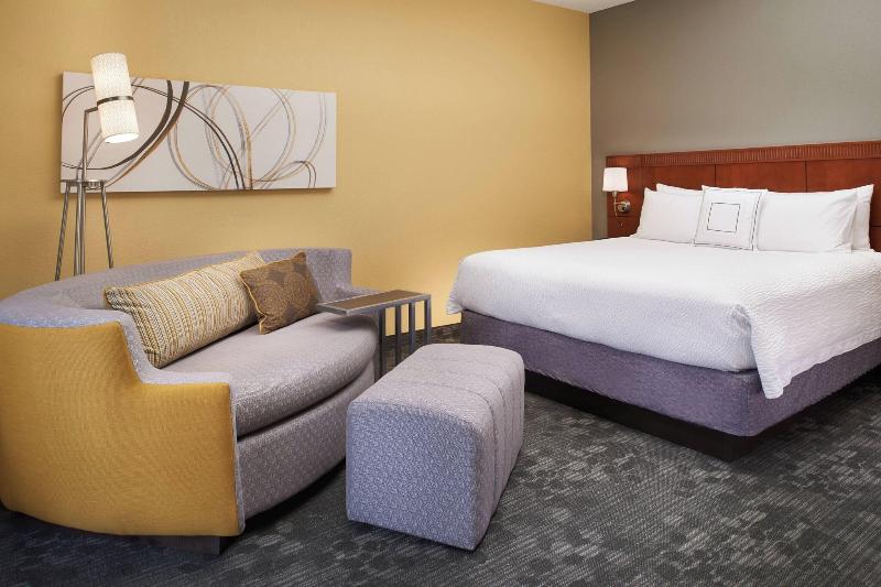 Стандартный Номер Кровать Кинг, Courtyard St. Louis Westport Plaza