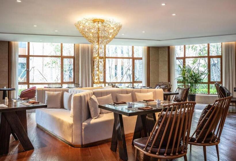 Номер Deluxe Кровать Кинг, Pullman Changbaishan Resort