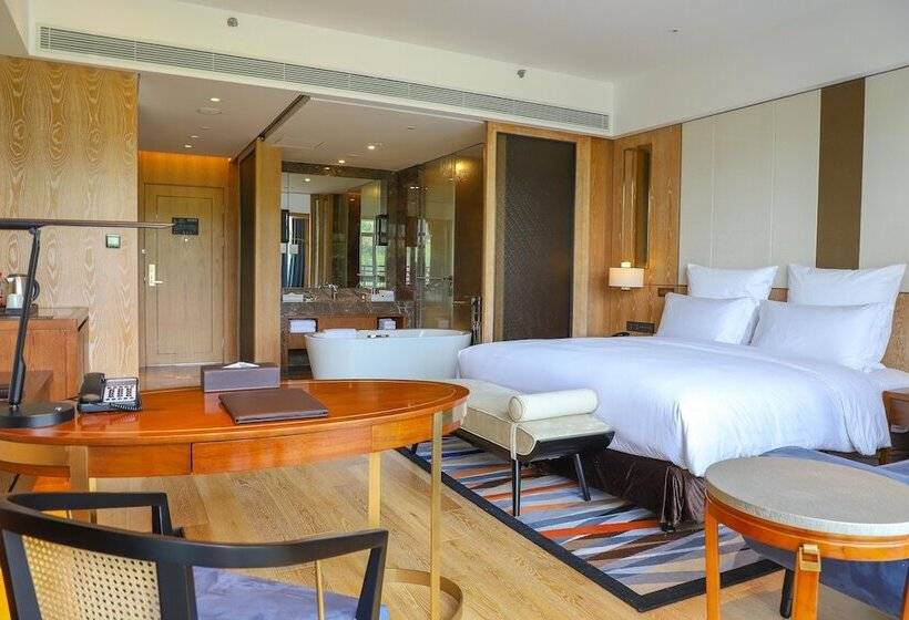 Номер Deluxe с Балконом, Pullman Changbaishan Resort