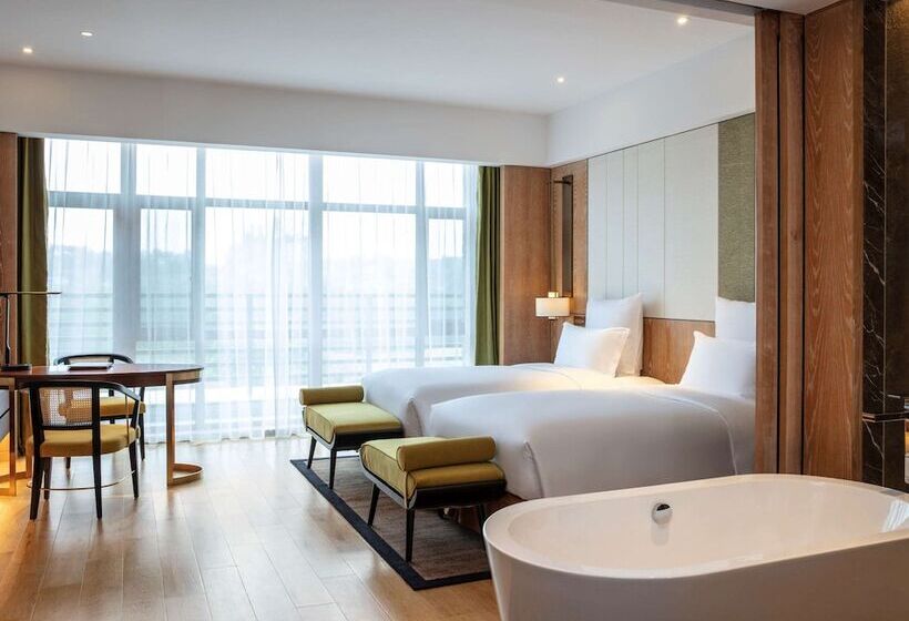 Номер Deluxe с Балконом, Pullman Changbaishan Resort