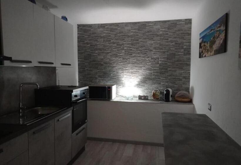 Familienzimmer, Villaggio Est Affittacamere