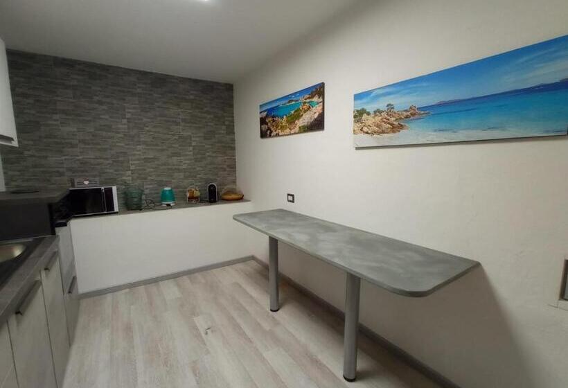 Familienzimmer, Villaggio Est Affittacamere