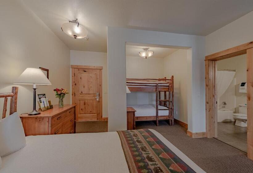 패밀리 룸, Cowboy Village Resort
