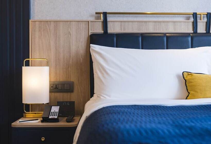 Escritório Estandar Cama Casal, Staybridge Suites Bangkok Thonglor  An Ihg