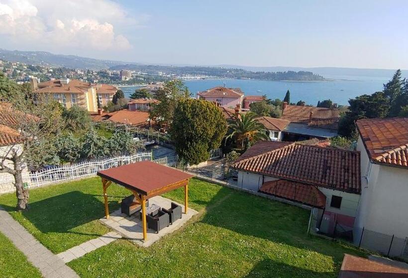 اتاق استاندارد با چشم‌انداز دریا, Villa Senegačnik