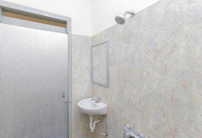 Quarto Estandar, Reddoorz At Cbr Residence Blimbing