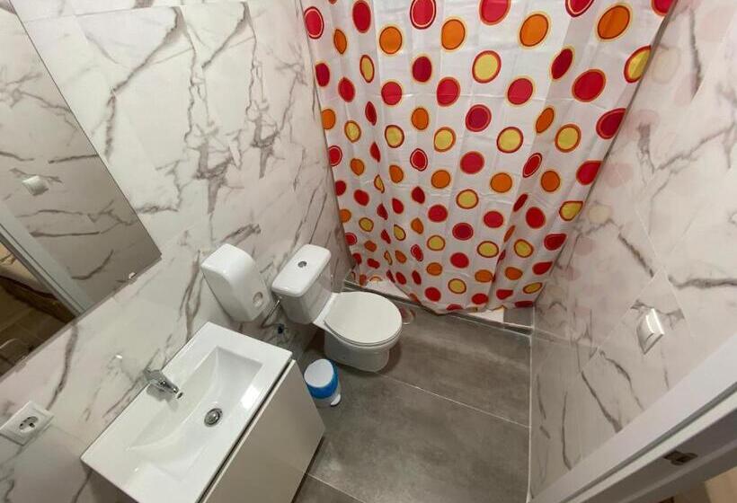اتاق اکونومی, Hostal Avenida Andalucia   Solo Adultos