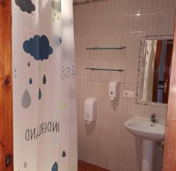 اتاق راحتی سه تخته, Hostal Avenida Andalucia   Solo Adultos