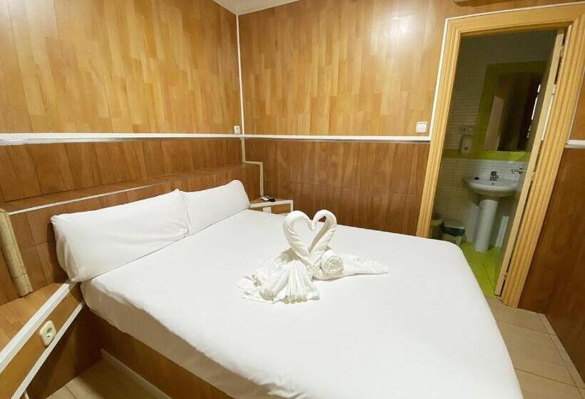 اتاق استاندارد یک نفره, Hostal Avenida Andalucia   Solo Adultos