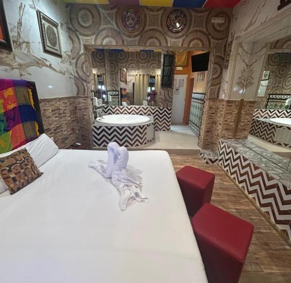 سوییت جونیور, Hostal Avenida Andalucia   Solo Adultos