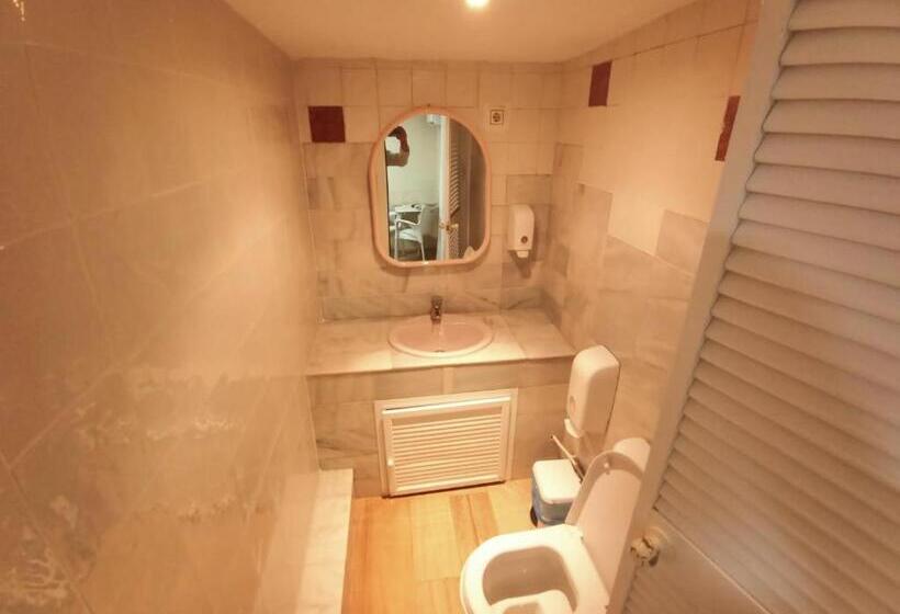 اتاق استاندارد با وان آب گرم, Hostal Avenida Andalucia   Solo Adultos