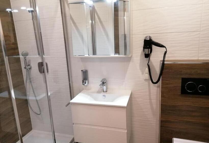 استودیو استاندارد با بالکن, Golden Star  Premium Apartments