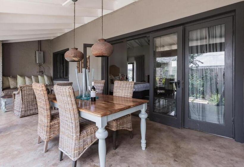 Люкс с Балконом, Veranda House Boutique Accommodation