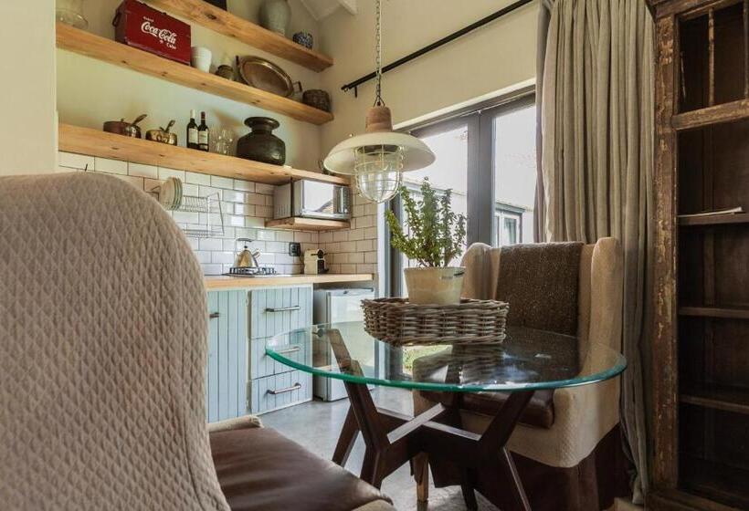 Люкс Вид на Бассейн, Veranda House Boutique Accommodation