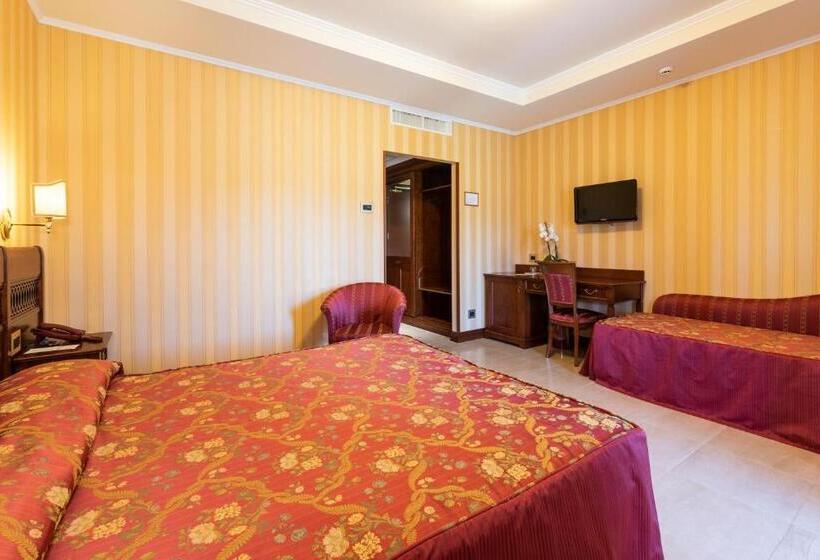Номер Стандарт с Террасой, Lido   Beach And Palace
