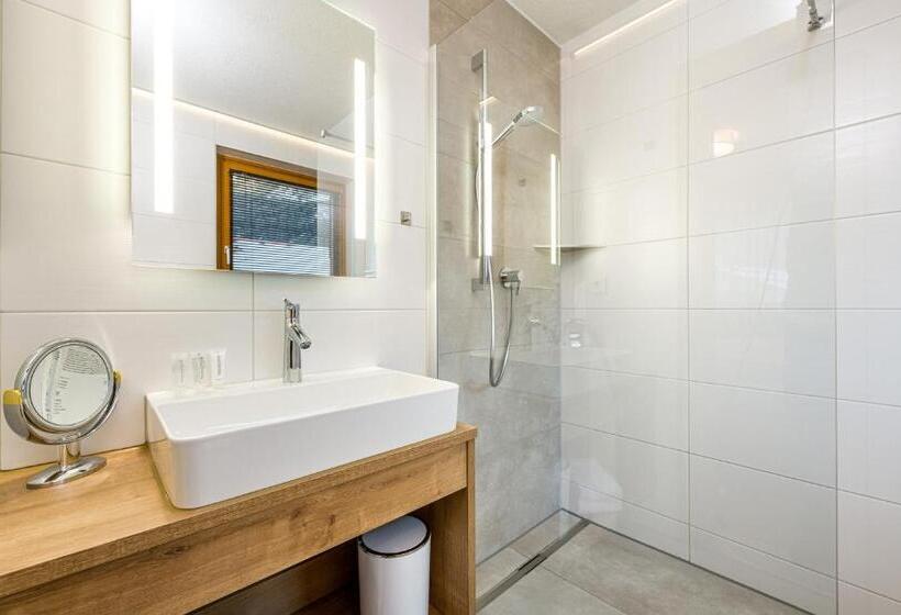 Номер Стандарт с Балконом, Landhaus Moosbrugger