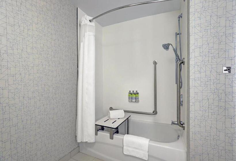 适合残疾人使用的标准间, Holiday Inn Express   Kingston West, An Ihg