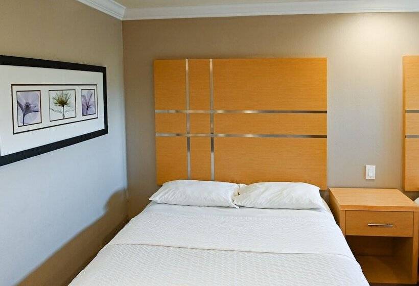 Номер бизнес-класса, Days Inn By Wyndham San Francisco S/oyster Point Airport