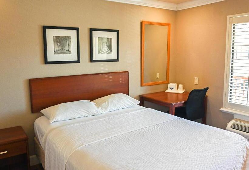 Номер Стандарт, Days Inn By Wyndham San Francisco S/oyster Point Airport