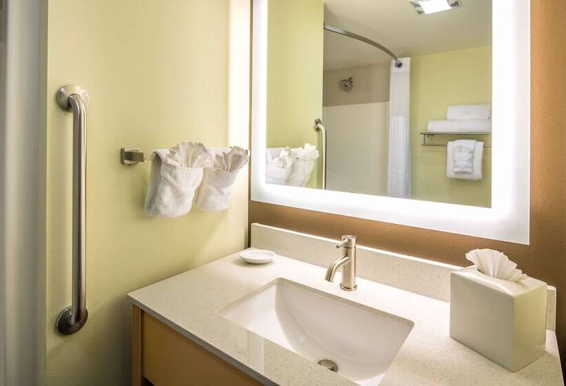 스위트, Red Lion Inn And Suites Everett