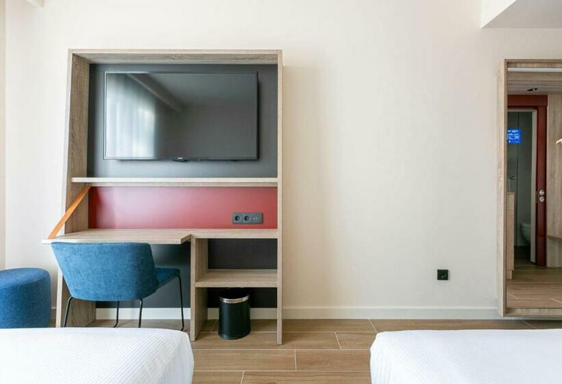 Номер Стандарт, Hampton By Hilton Alcobendas Madrid