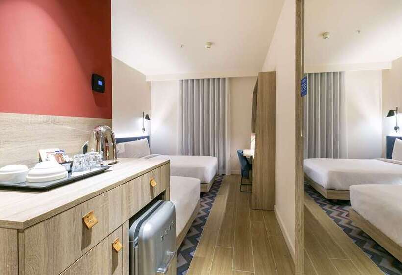 Номер Стандарт, Hampton By Hilton Alcobendas Madrid