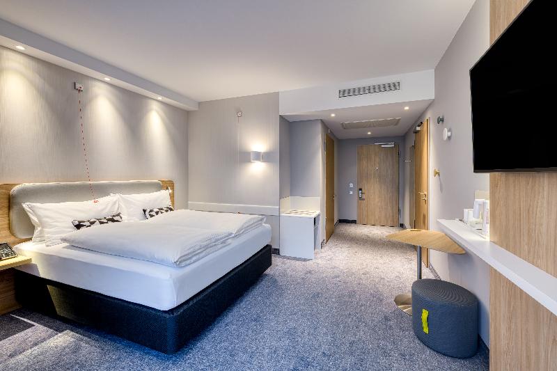 Номер Стандарт Адаптированный для Инвалидов, Holiday Inn Express Göttingen, An Ihg