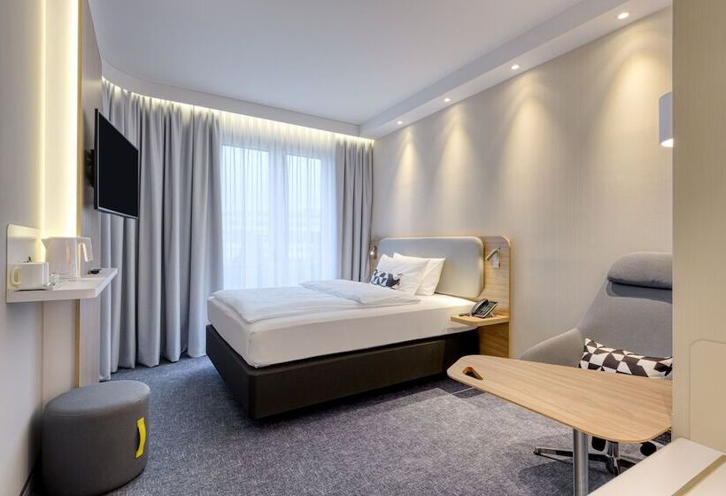 Номер Стандарт, Holiday Inn Express Göttingen, An Ihg