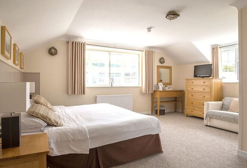 Семейный Номер, The Wight Mouse Inn