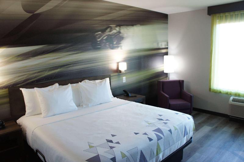 Номер Стандарт, La Quinta Inn & Suites By Wyndham Braselton
