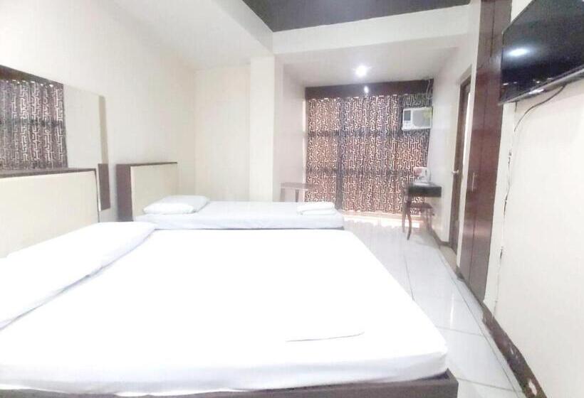 标准三人间, Cosmo Hotel Espana Near Ust