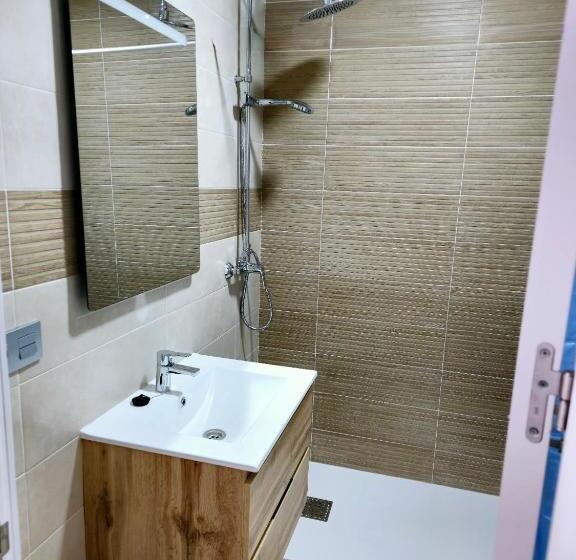 اتاق استاندارد یک نفره, Hostal Restaurante El Cruce