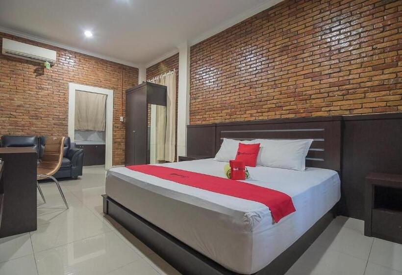 Полулюкс, Reddoorz Plus Near Cambridge City Square 2