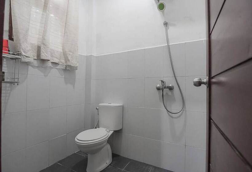 Номер Deluxe, Reddoorz Plus Near Cambridge City Square 2