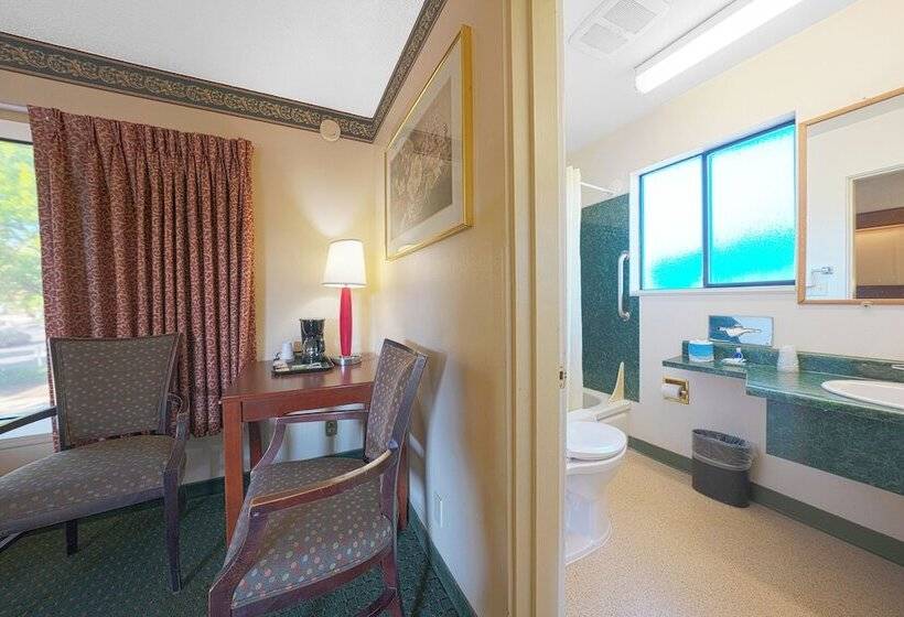 Номер Стандарт 2 Двуспальные Кровати, Broadway Inn Portland Downtown