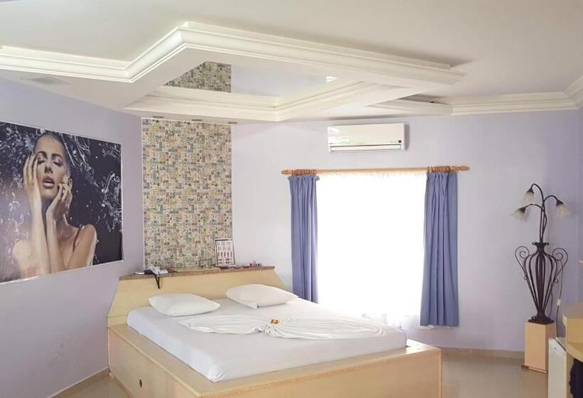 수피리어 스튜디오, L'acqua Motel Express
