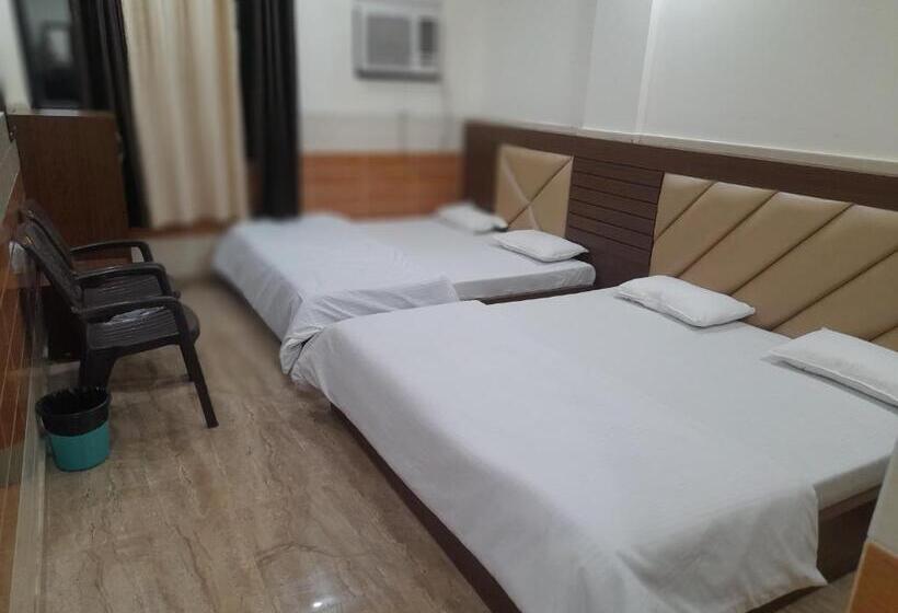 Четырехместный Номер Deluxe, Abrol Residency