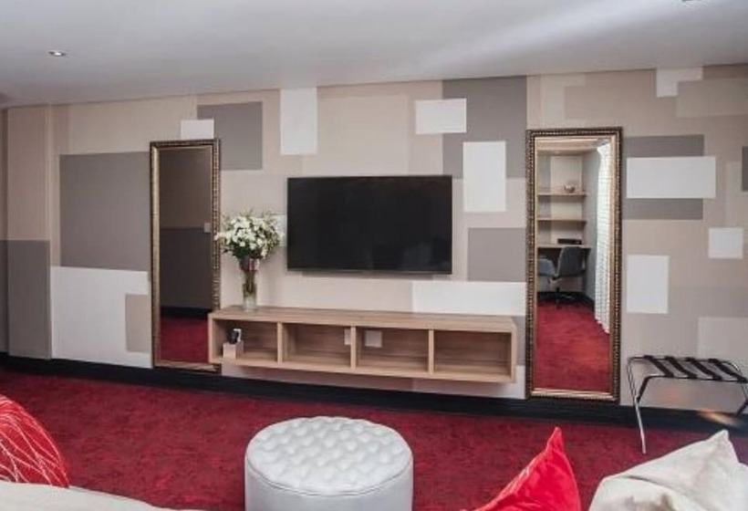 Номер Deluxe, Loch Logan