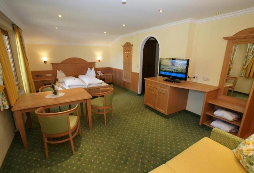 Junior Suite com Balcao, Garni Erler