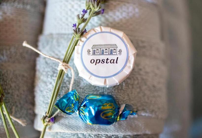 Номер Стандарт, Opstal Gastehuis