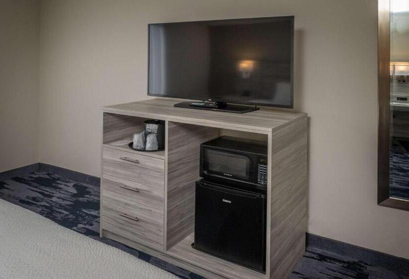 장애인을 위한 킹사이즈 침대 스탠다드 룸, Best Western Plus Beckley Inn
