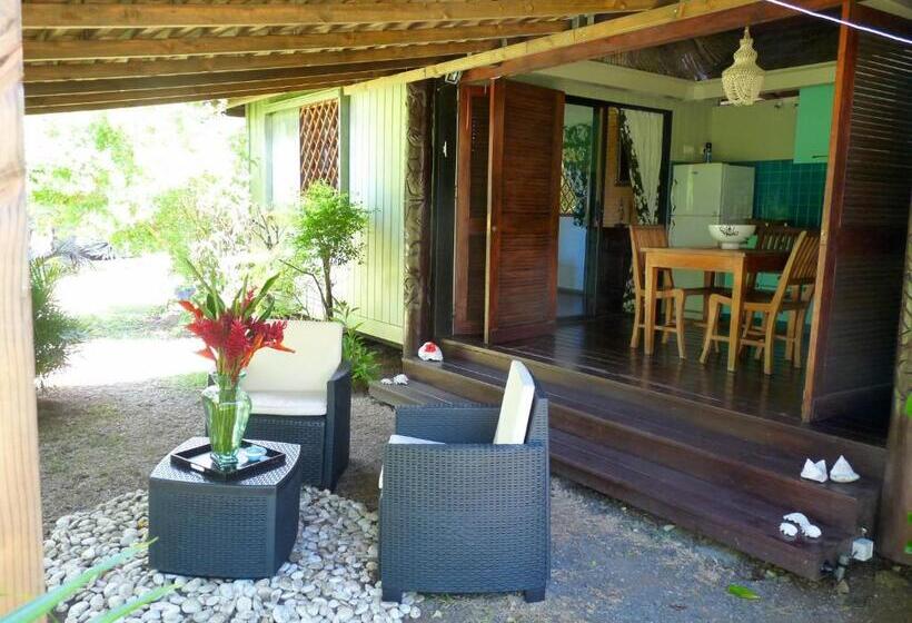 سوئیت جونیور با چشم‌انداز باغ, Poerani Moorea