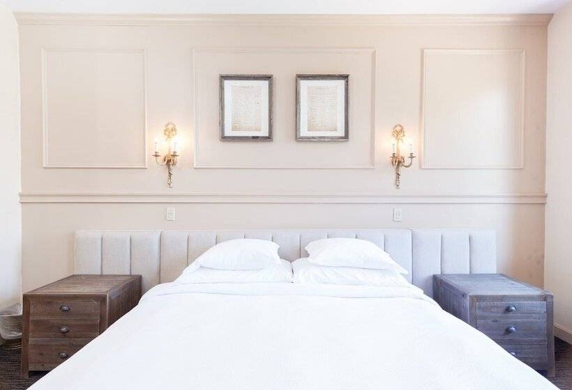 Номер Базовый Двуспальная Кровать, Garrison Inn Boutique