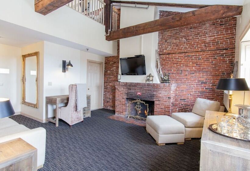 Пентхаус, Garrison Inn Boutique