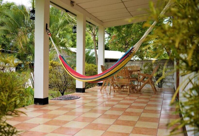 Семейное Бунгало, Hospedaje Soma Ometepe