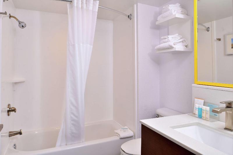 스탠다드 스튜디오 킹침대, Hampton Inn Norfolk/virginia Beach