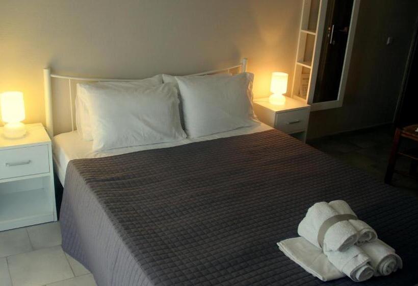 Номер Стандарт с Балконом, Giota Rooms